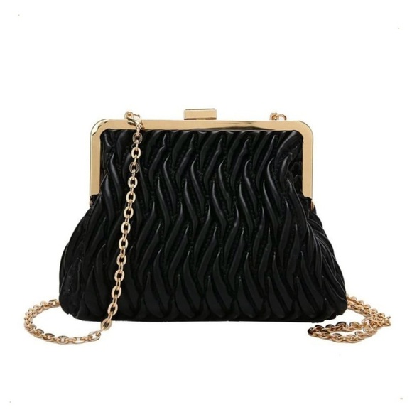 Handbags - Women’s Evening Party Clutch With Gold-tone Chain Strap, Black Quilted